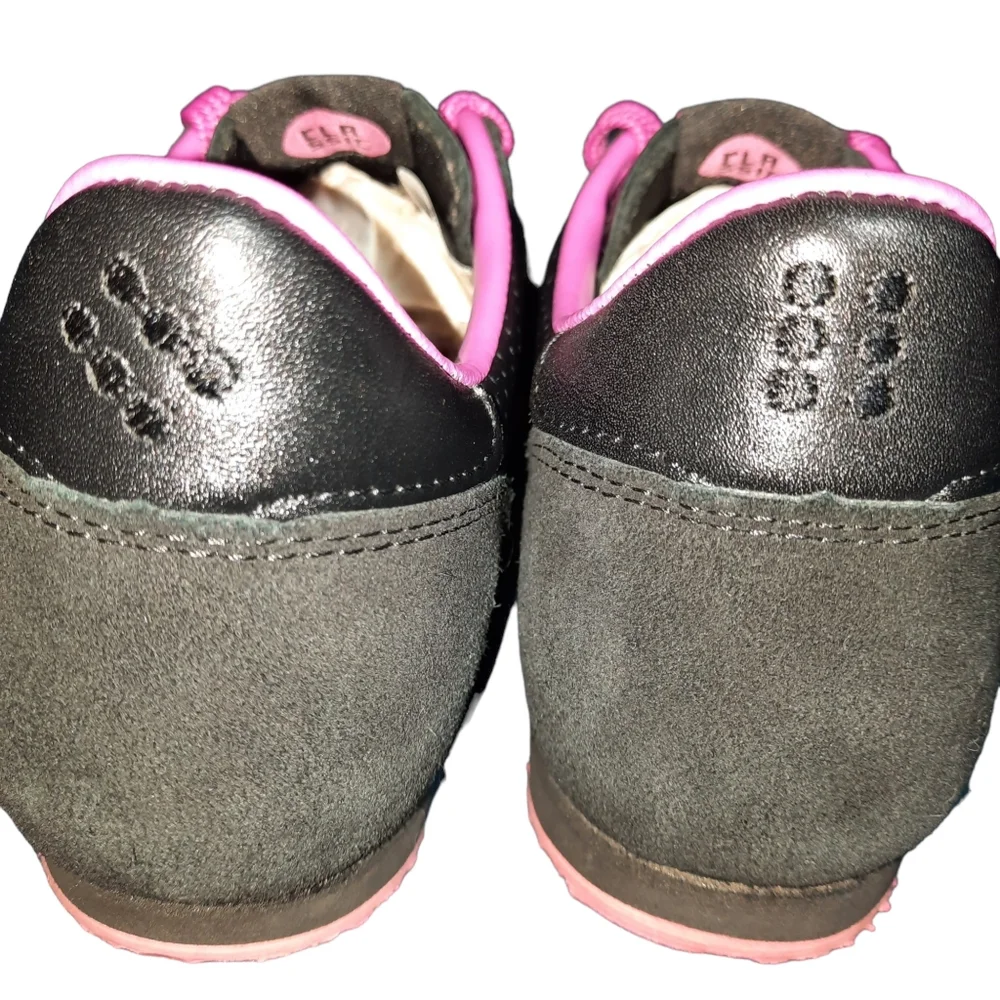 Botas 66 Black/Neon Pink Leather Athletic Sneaker SZ 5